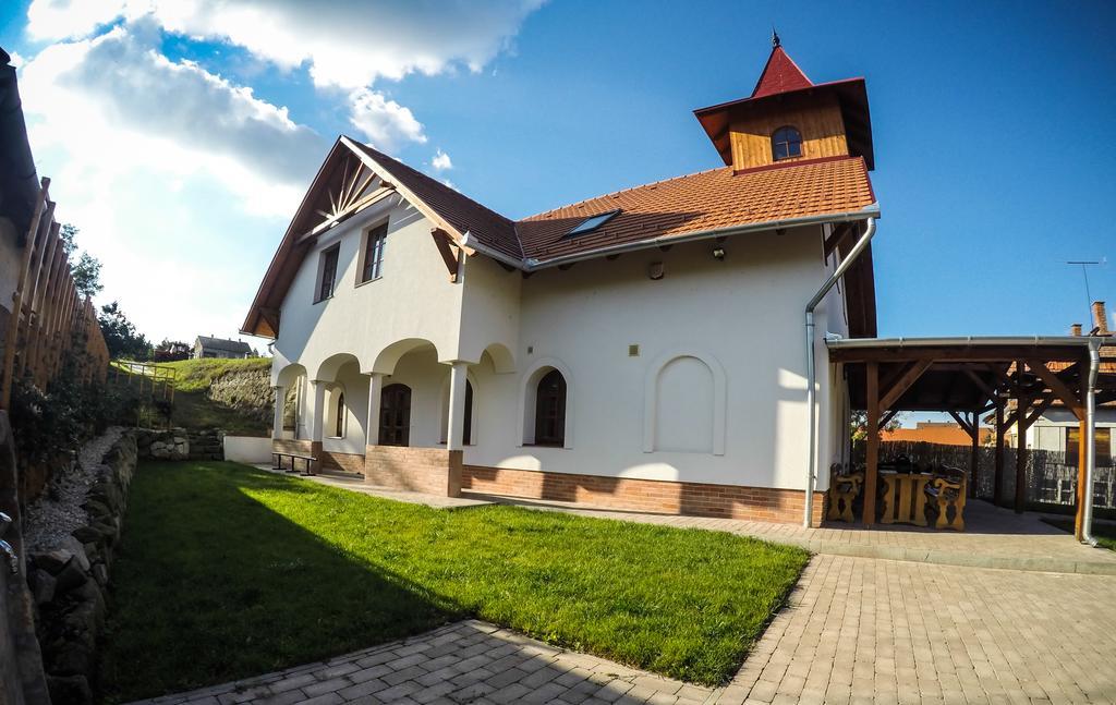 Отель Buzas Pince Vendeghaz Ecsed Экстерьер фото